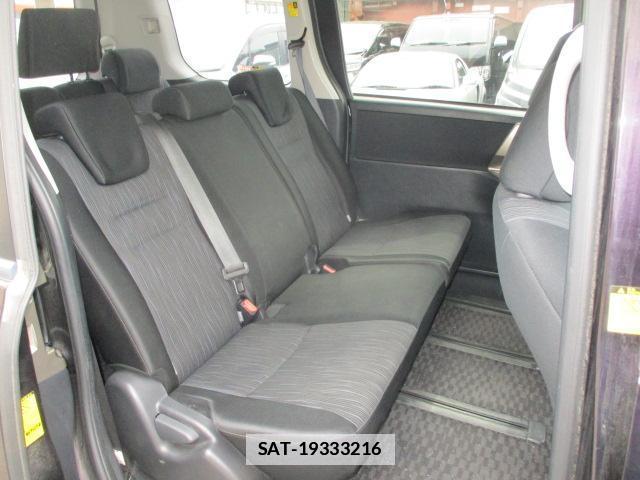 Toyota NOAH 2012-02 7803313-16