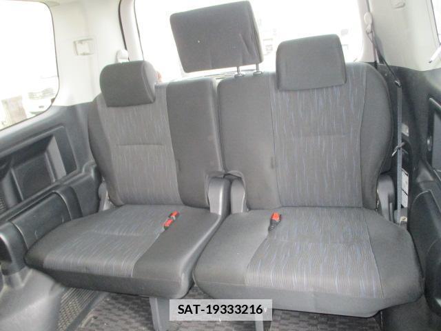 Toyota NOAH 2012-02 7803313-17