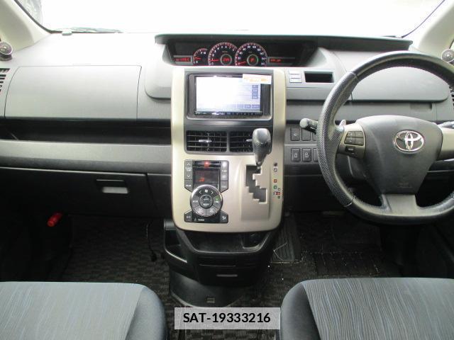 Toyota NOAH 2012-02 7803313-2
