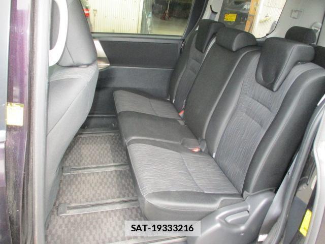 Toyota NOAH 2012-02 7803313-6