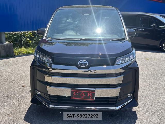 Toyota NOAH 2022-04 7803543-1