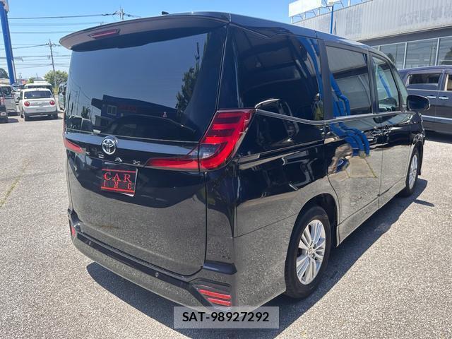 Toyota NOAH 2022-04 7803543-4