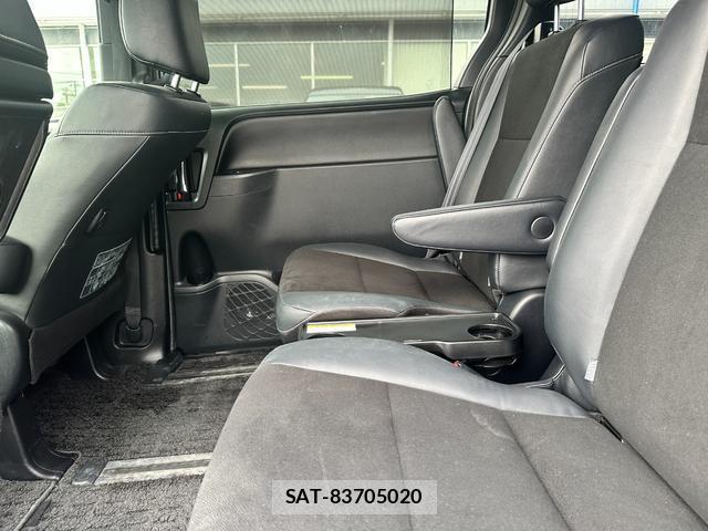 Toyota NOAH 2018-03 7803551-12