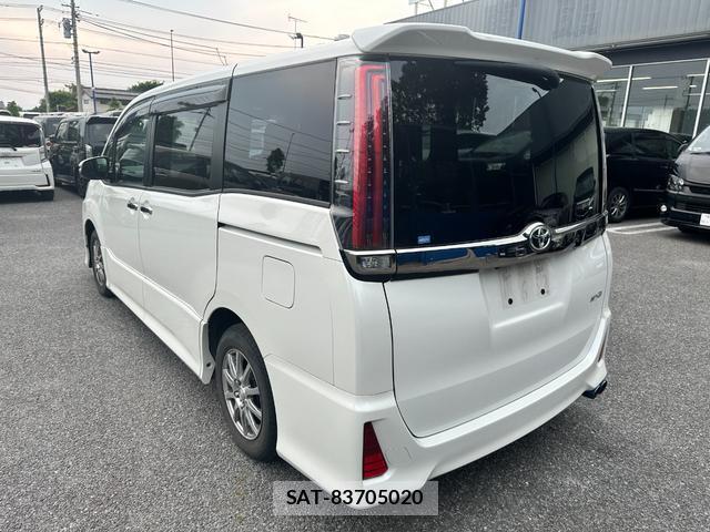 Toyota NOAH 2018-03 7803551-5