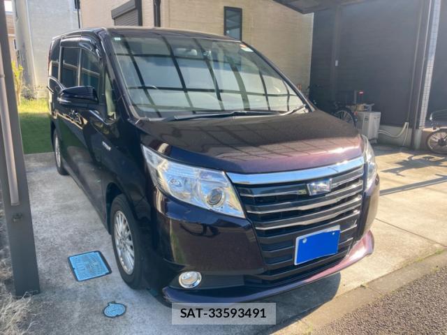 Toyota NOAH 2014-11 7803625-1