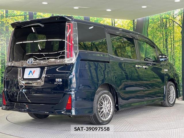 Toyota NOAH 2018-09 7803744-17