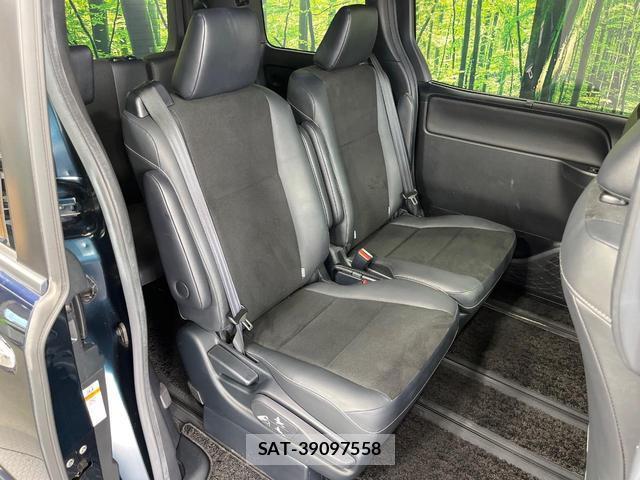 Toyota NOAH 2018-09 7803744-8
