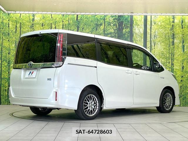 Toyota NOAH 2019-05 7803923-17