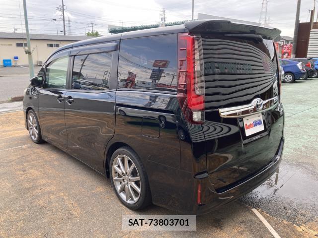 Toyota NOAH 2014-11 7804130-1