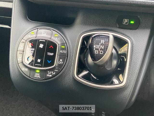 Toyota NOAH 2014-11 7804130-7