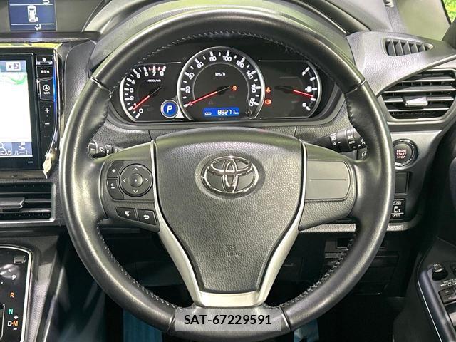 Toyota NOAH 2016-06 7804585-11