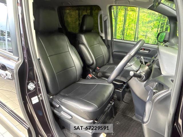 Toyota NOAH 2016-06 7804585-7