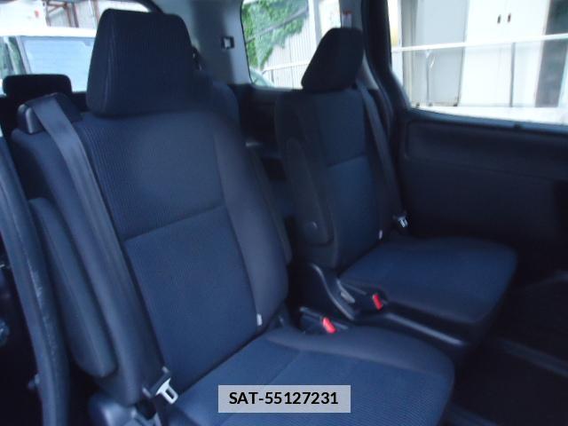 Toyota NOAH 2021-10 7804624-6