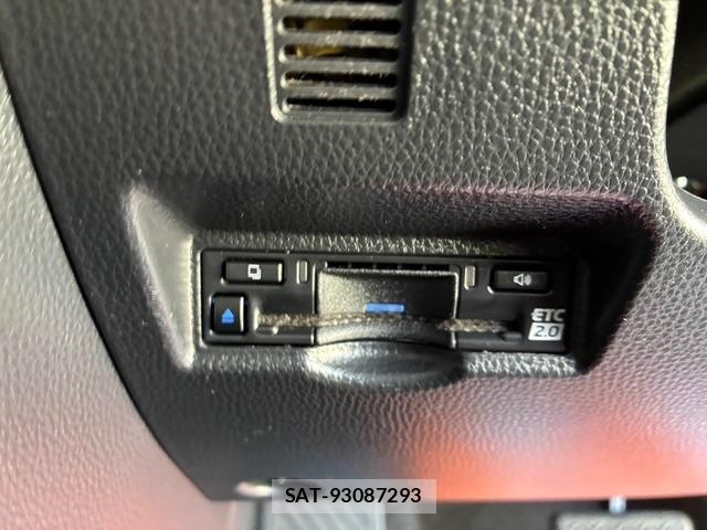Toyota NOAH 2023-08 7804633-19