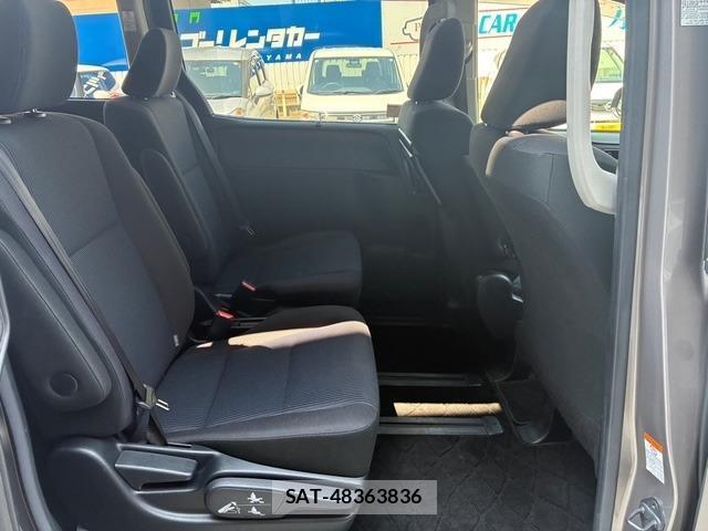 Toyota NOAH 2019-05 7804647-10
