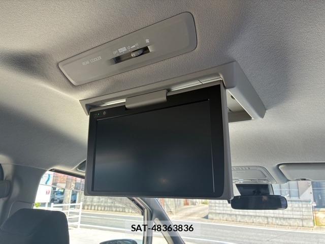 Toyota NOAH 2019-05 7804647-12