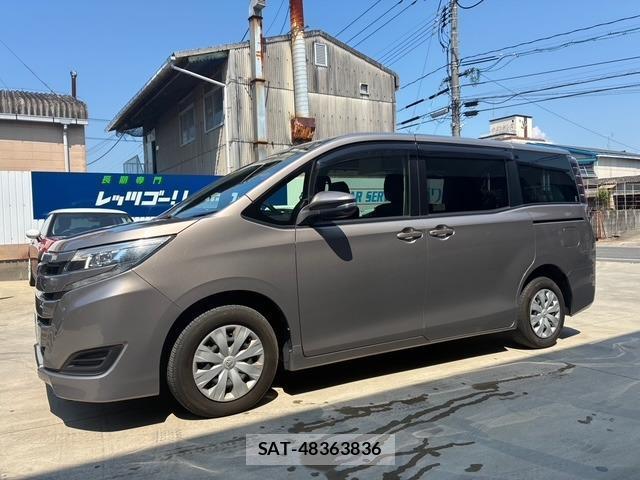 Toyota NOAH 2019-05 7804647-4