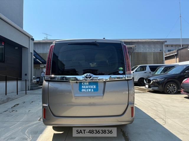 Toyota NOAH 2019-05 7804647-5