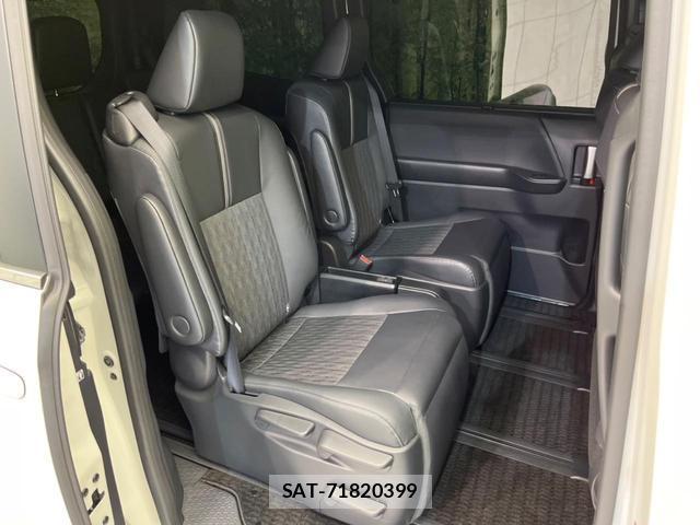 Toyota NOAH 2024-10 7804860-8