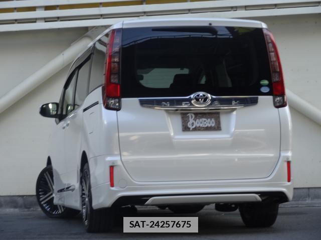 Toyota NOAH 2014-10 7805166-10