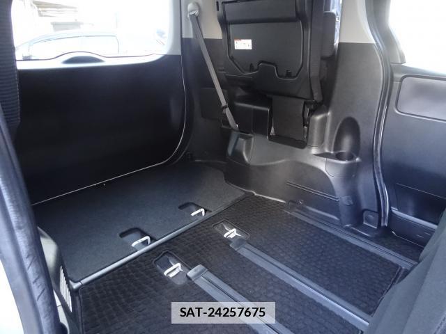Toyota NOAH 2014-10 7805166-15