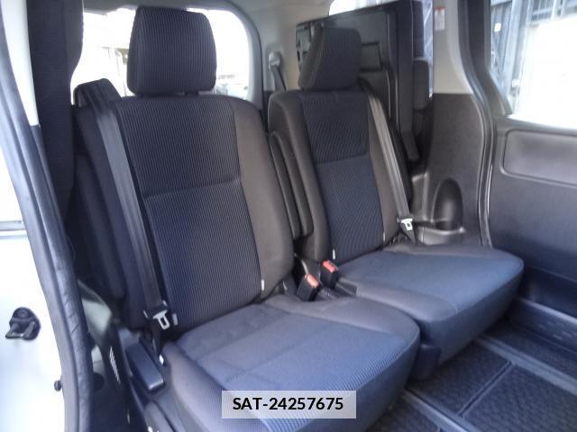 Toyota NOAH 2014-10 7805166-19