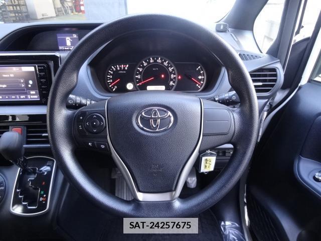 Toyota NOAH 2014-10 7805166-4