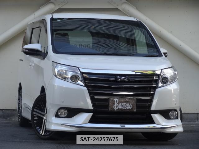 Toyota NOAH 2014-10 7805166-9