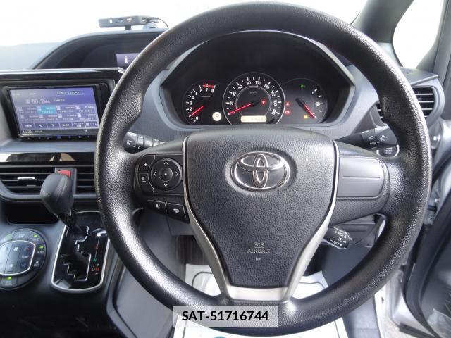 Toyota NOAH 2021-02 7805218-19