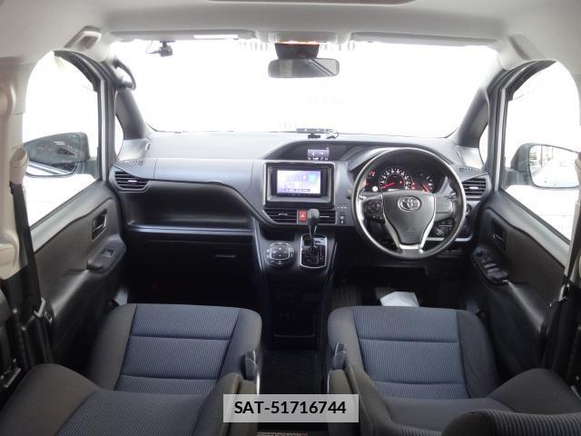 Toyota NOAH 2021-02 7805218-2