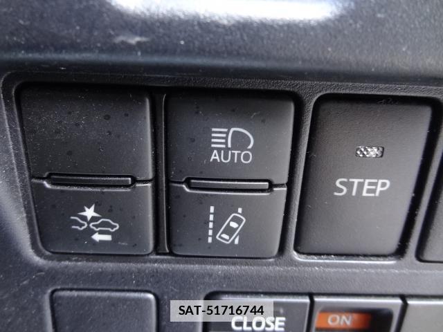 Toyota NOAH 2021-02 7805218-7