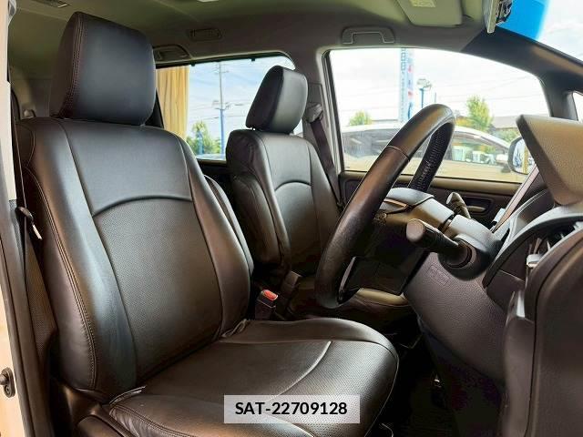 Toyota NOAH 2014-10 7805280-9