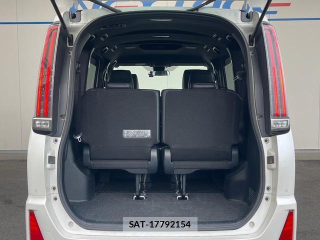 Toyota NOAH 2020-06 7805601-11