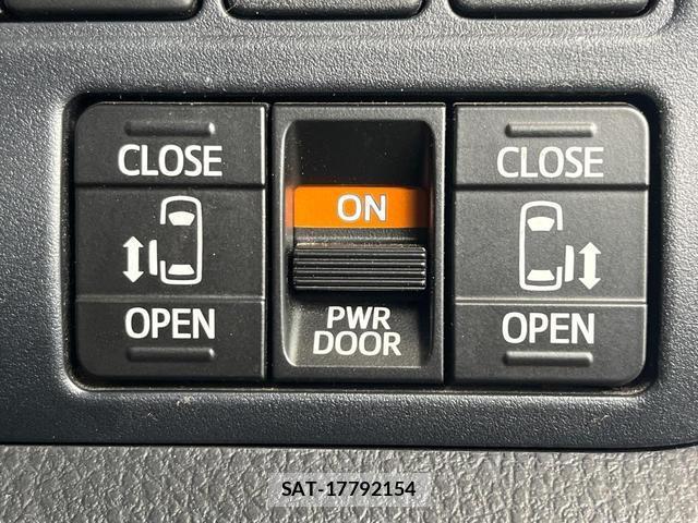 Toyota NOAH 2020-06 7805601-4