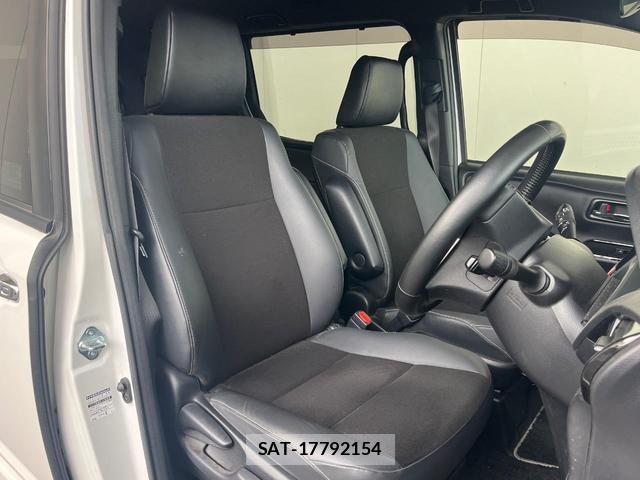 Toyota NOAH 2020-06 7805601-8