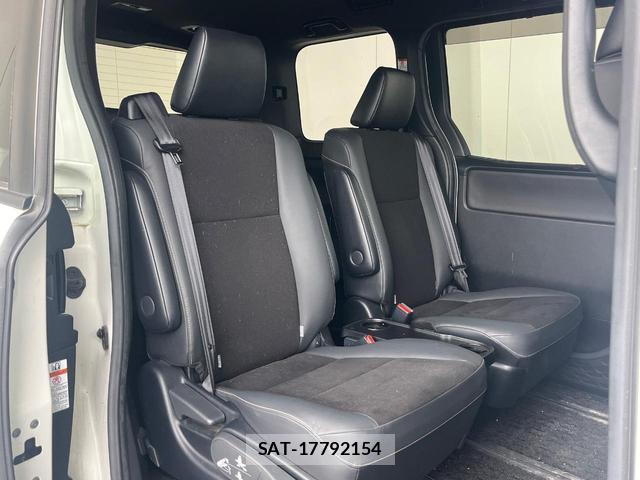Toyota NOAH 2020-06 7805601-9