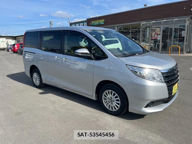 Toyota NOAH 2015-06 7805861-2