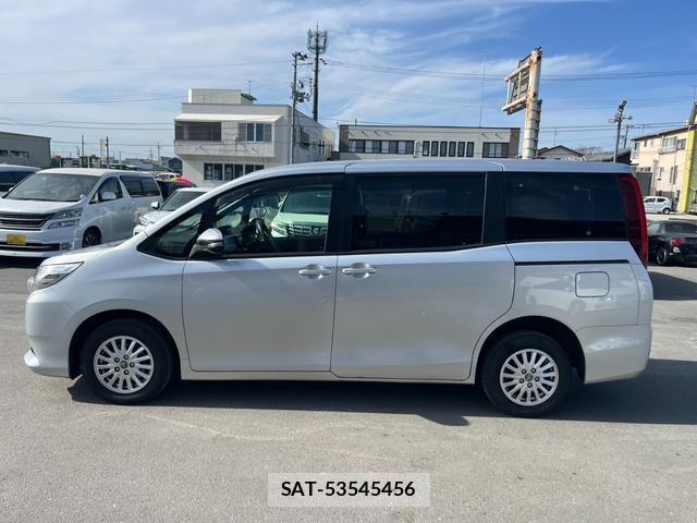 Toyota NOAH 2015-06 7805861-6