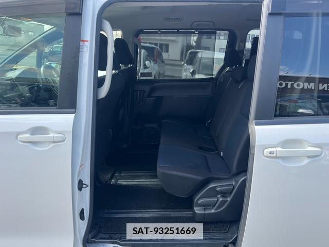 Toyota NOAH 2014-02 7805865-13