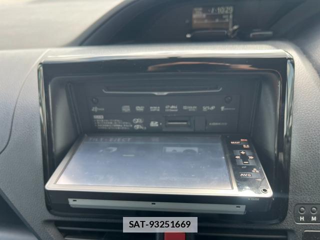 Toyota NOAH 2014-02 7805865-18