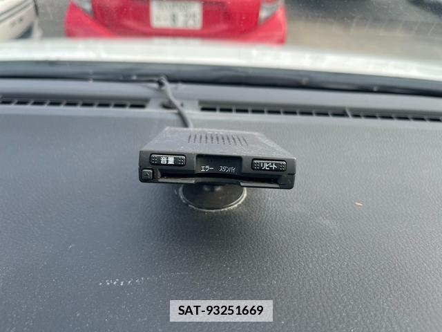 Toyota NOAH 2014-02 7805865-19