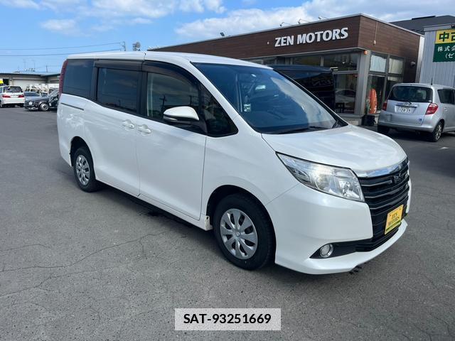 Toyota NOAH 2014-02 7805865-2