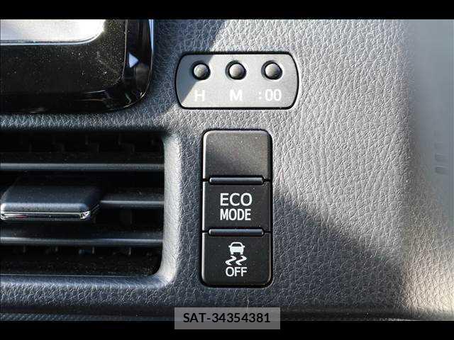 Toyota NOAH 2015-06 7805915-13