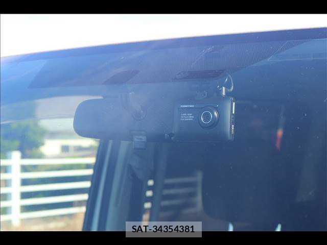 Toyota NOAH 2015-06 7805915-17