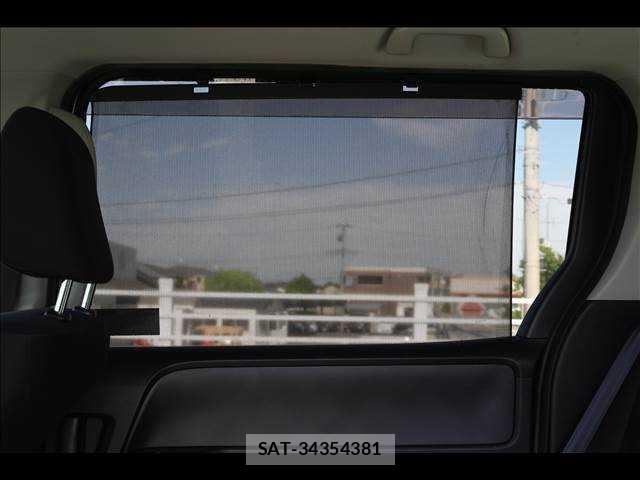 Toyota NOAH 2015-06 7805915-18