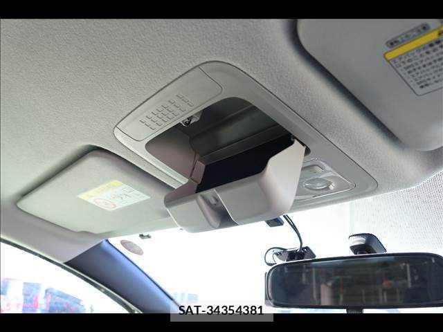 Toyota NOAH 2015-06 7805915-7