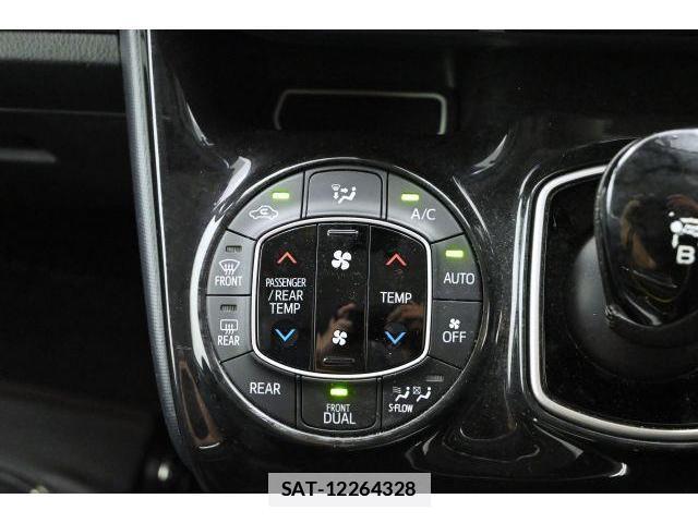 Toyota NOAH 2016-06 7806057-19