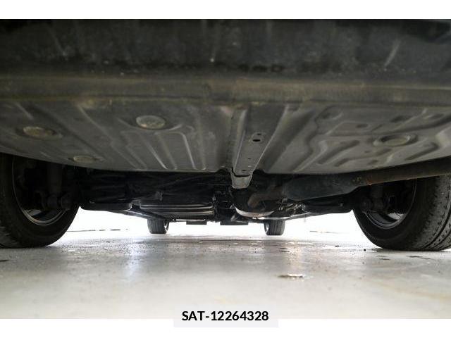 Toyota NOAH 2016-06 7806057-9
