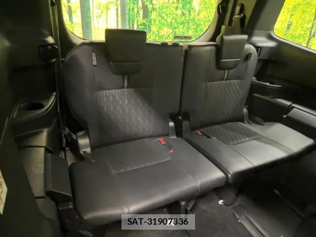 Toyota NOAH 2023-03 7806655-10