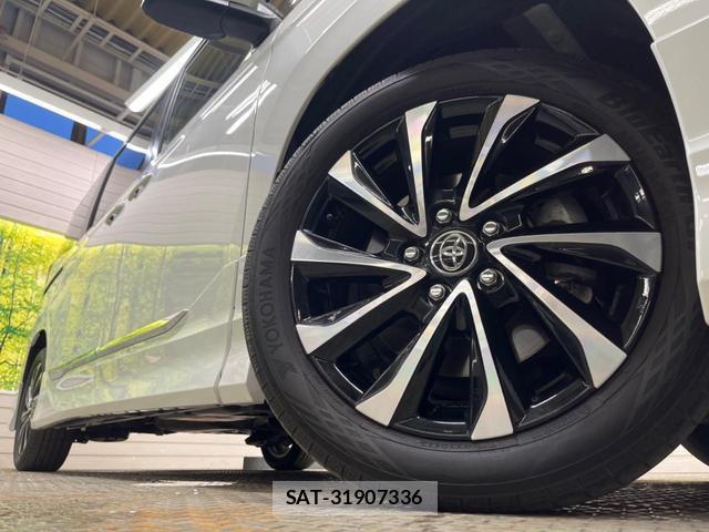 Toyota NOAH 2023-03 7806655-12